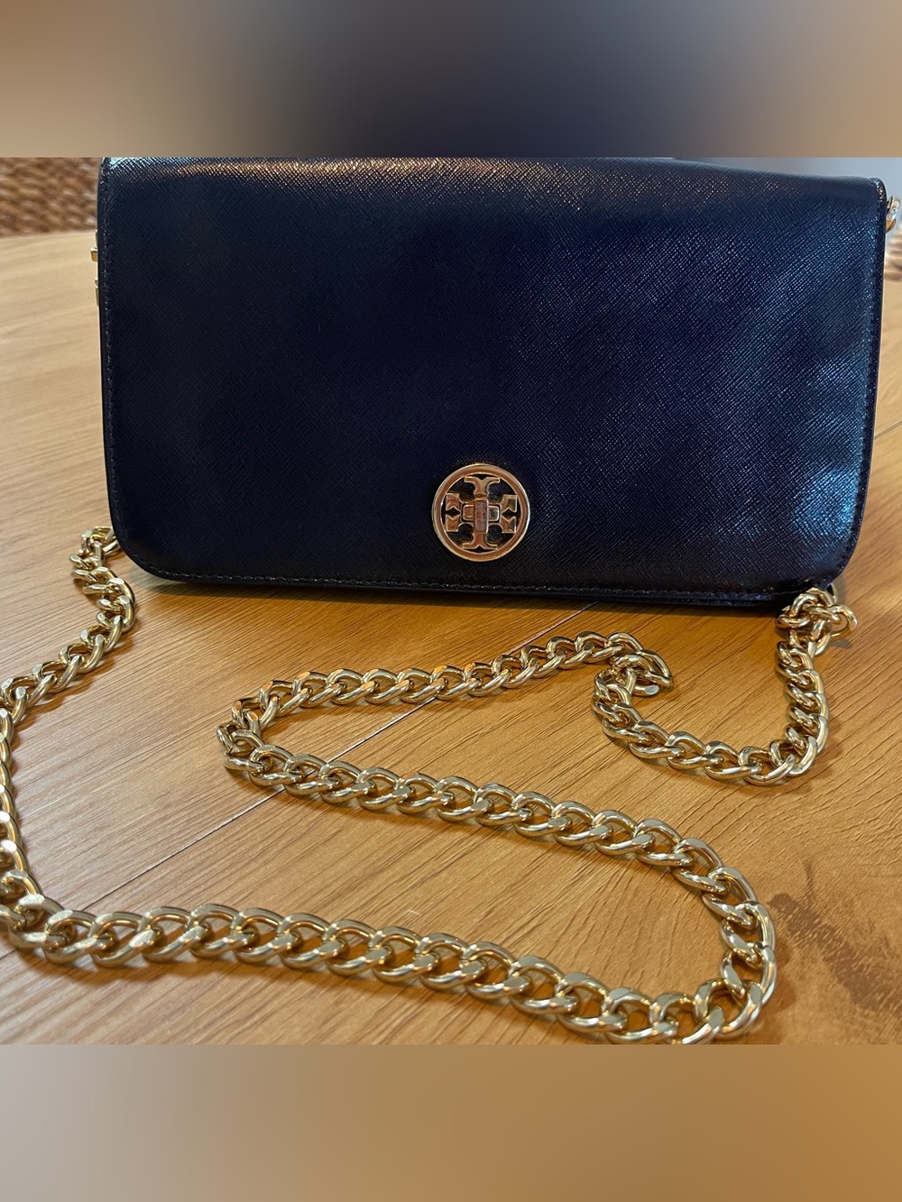 Tory Burch Navy Blue Leather Shoulder Purse/Clutch With Gold Chain